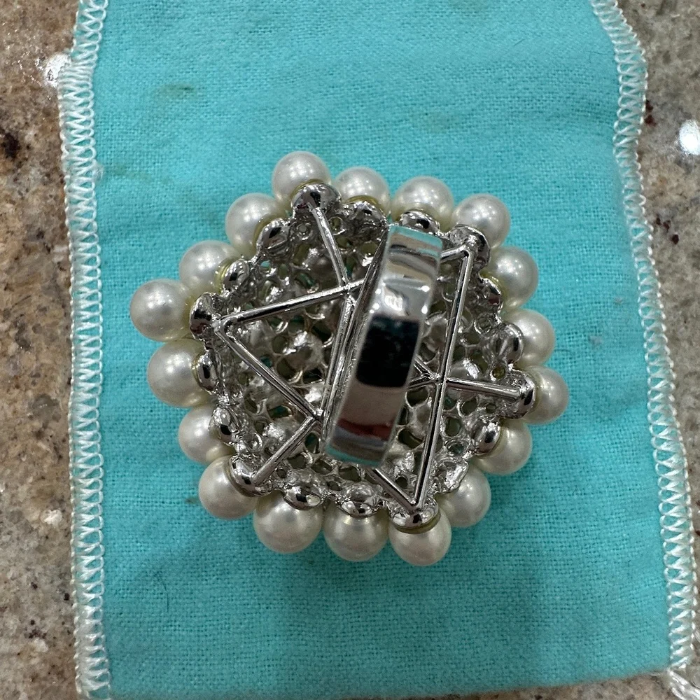 PEARL & DIAMOND RING
Costume jewelry - Picture 3 of 11